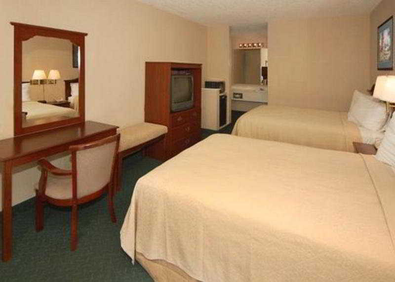 Days Inn By Wyndham Pensacola I-10 Ferry Pass Cameră foto